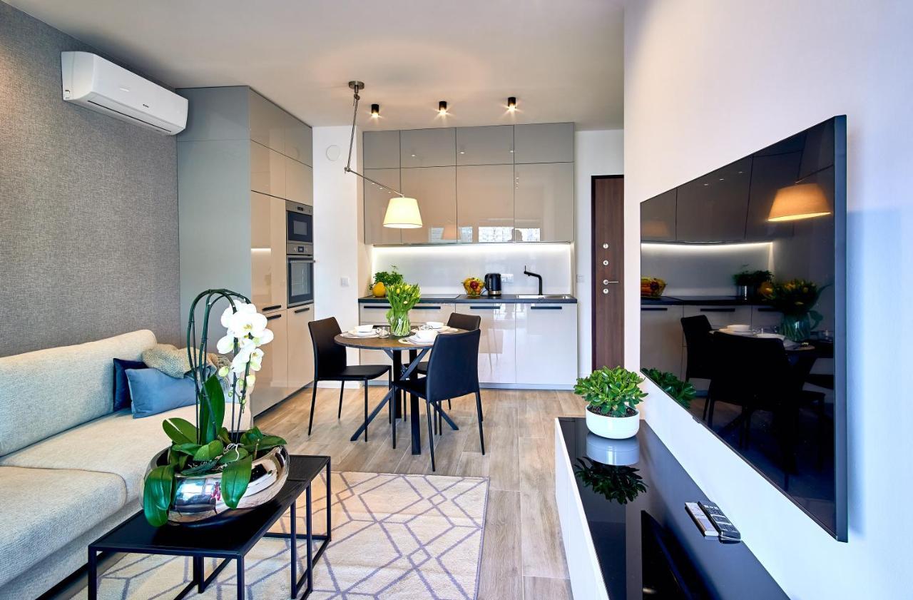ורשה Mennica Residence Apartments By P&O Serviced Apartments מראה חיצוני תמונה