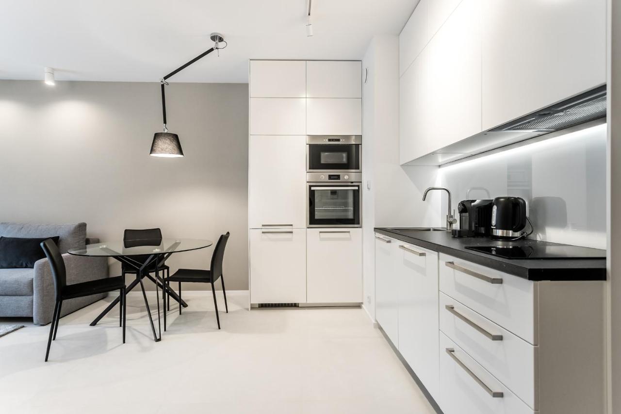 ורשה Mennica Residence Apartments By P&O Serviced Apartments מראה חיצוני תמונה