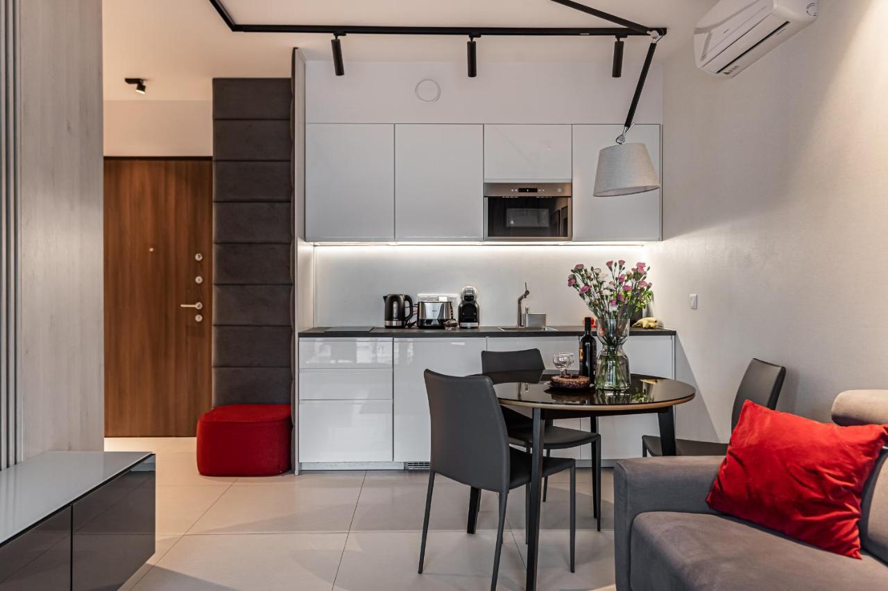 ורשה Mennica Residence Apartments By P&O Serviced Apartments מראה חיצוני תמונה