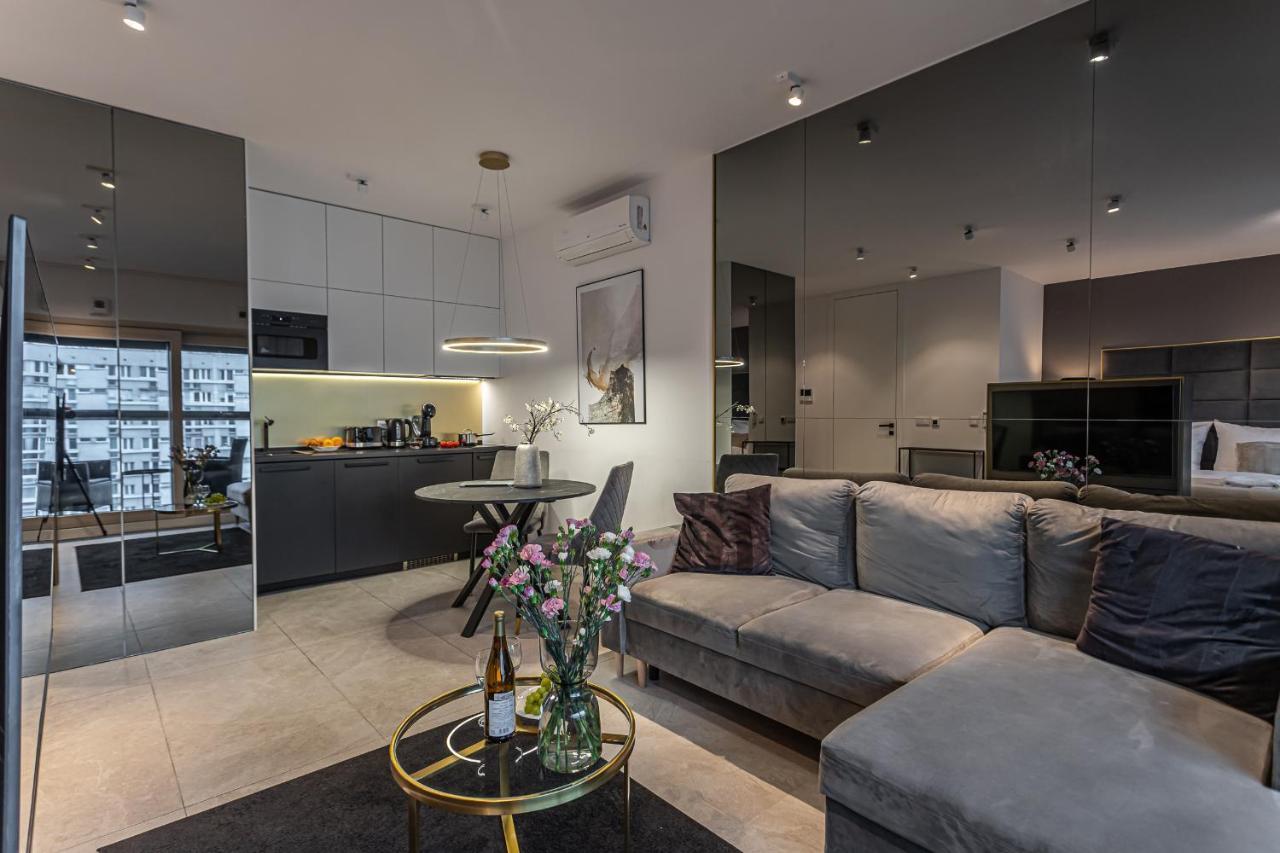 ורשה Mennica Residence Apartments By P&O Serviced Apartments מראה חיצוני תמונה
