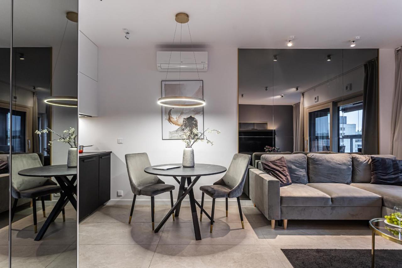 ורשה Mennica Residence Apartments By P&O Serviced Apartments מראה חיצוני תמונה