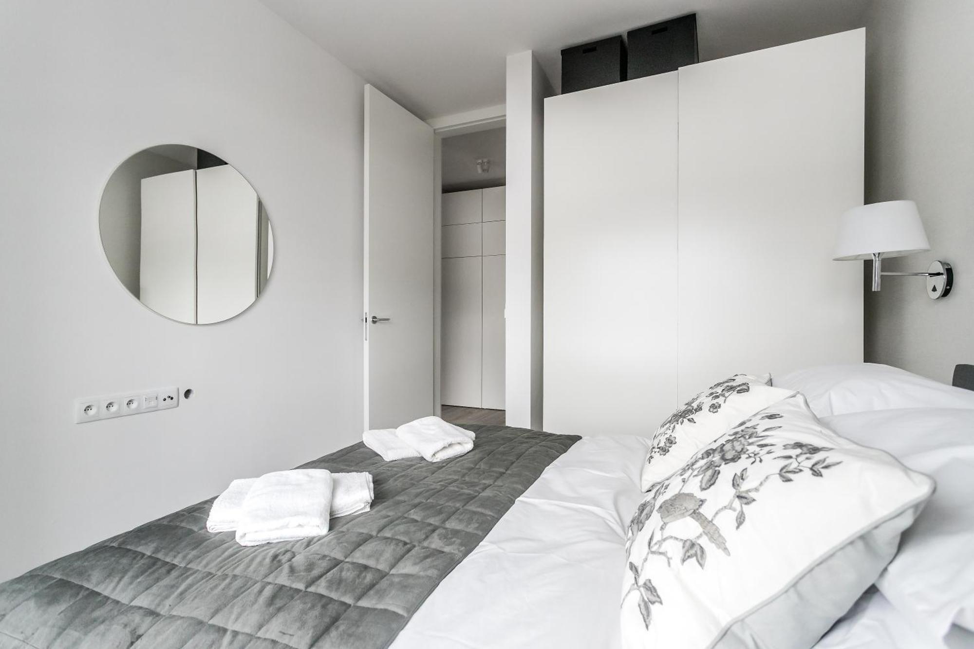 ורשה Mennica Residence Apartments By P&O Serviced Apartments חדר תמונה